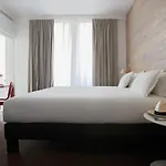 9hotel Opera Otel