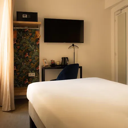 9hotel Opera