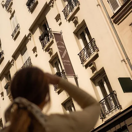 9hotel Opera
