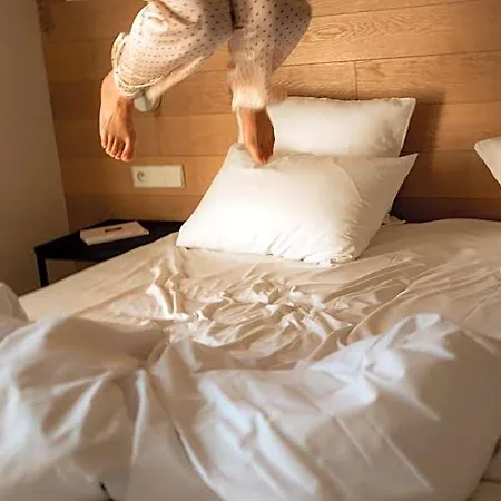 9hotel Opera 3*